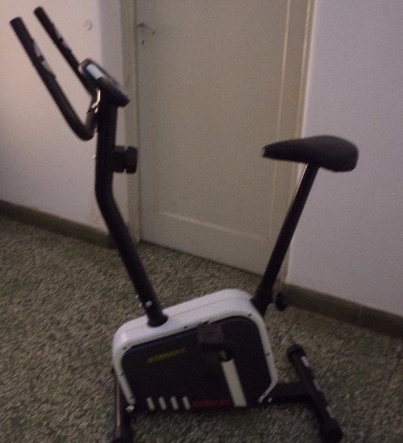 vendo bicicleta fija randers menos de un año de uso, como nueva.