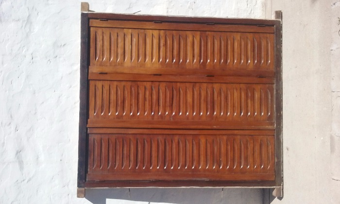 vendo ventana de madera en muy buen estado 150 ancho x 176 alto. 5 hojas muy buena!