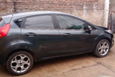 ford fiesta kinetic full mod.2011 52000km,papeles al dia,exelente estado.