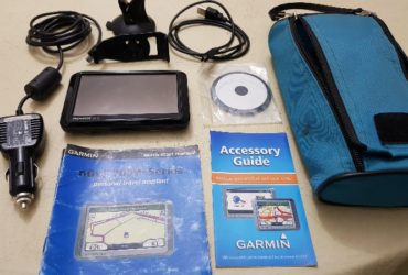 vendo gps garmin nuvi 260w, con acc. para parabrisas y práctico estuche.