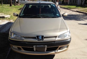 vendo 306 naftero mod. 98 aire/direccion/alzacristales/cierre centralizado/ vtv y papeles al dia