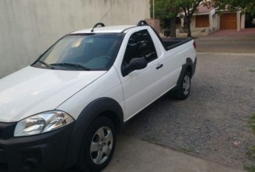 fiat strada working 1.4. modelo 2016 con 30000 km. primera mano papeles al día.