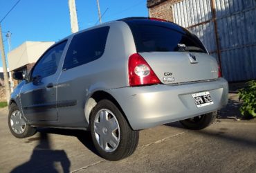 vendo renault clio motor 1.2 excelente estado papeles al día