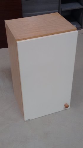 alacena 45x72x30 cm. 1 puerta melamina almendra bisagra izquierda, con cuerpo en melamina roble, bisagras articuladas.