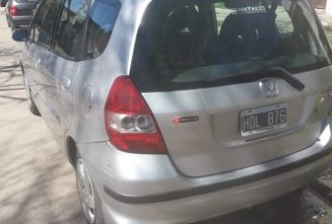 honda fit lx 2008kms 86.000único dueñobatería nueva4 cubiertas nuevasuso familiarmantenimiento siempre con repuestos originalesno permuta