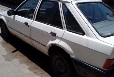 vendo ford escort ghia sx , 1994  aire acondicionado  , levanta vidrios , direccion hidraulica