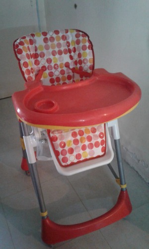 vendo sillita para comer de bebe multifuncion muy buen estado