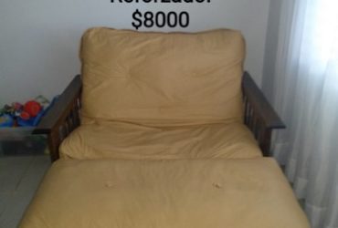 futon más banqueta. 8000$