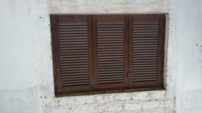 vendo ventana completa de tres hojas en excelente estado