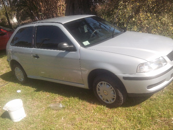 vendo excelente gol 2005 1.6 nafta basé (sin aire) solo 98mil kms…