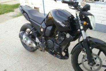 permuto x titan mod nuevo o algun xtz.. pongo diferencia en efectivo! la moto es mod 2013.. con 28 mil km.. cualquier cosa manden al wsp!