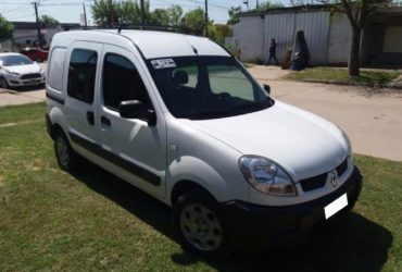 kangoo 5 puertas, muy buen estado, 111000 km originales, papeles al dia.