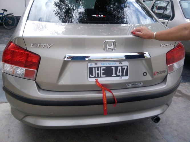 honda city exl m/t sedan 4 ptas, año 2010,2° dueño,gomas casinuev,asientos de cuero,el mas full de la gama caja manual!! no dude en consultar oferte!!