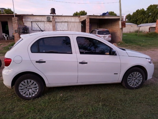 se vende gol trend 2009 blanco, nafta, pack 1 plus, 108.000km, aire y dirección, alarma y cierre centralizado, vigía, faros antinieblas