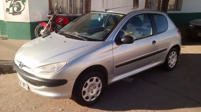 peugeot 206 x-line 1.4 cc, 3 pts, 93000 km, mod. 2006, 2da mano !se acepta solo efectivo, no permuto, vendo por necesidad del dinero!