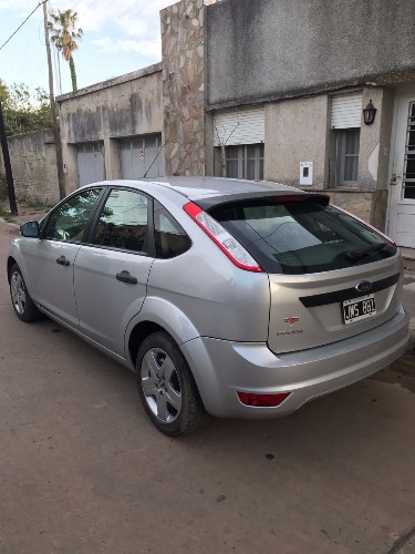 vendo ford focus 2011 motor 1.6 5 puertas style 105 mil km reales