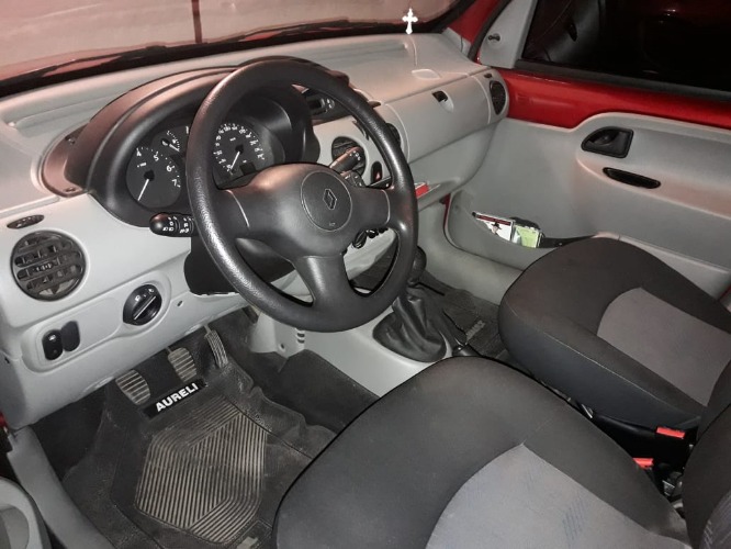 vendo kangoo naftera 2011, full,  alarma…cierre centralizado…levantavidrios…cubiertas nuevas….unica mano