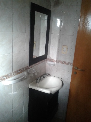 vendo en u$s.. exelente mono amb rosario dueño directo zona medic contrafrente  con amplio balcon 4piso  asensor s.lorenzo 2700 bajas expensas t.servi