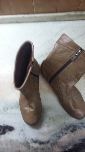 botas c/ cierre (cuero)nº 40 (poco uso)(solo whatsapp)