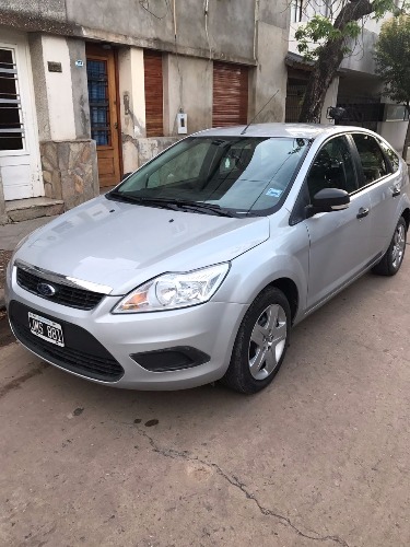 vendo ford focus 2011 motor 1.6 5 puertas style 105 mil km reales