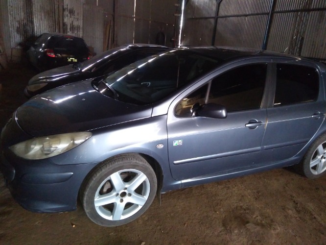 vendo o permuto peugeot 307 modelo 2007 sport edición, alarma x28, levanta vidrios en las 4 puertas, techo eléctrico, llantas 17, permuto por menor va