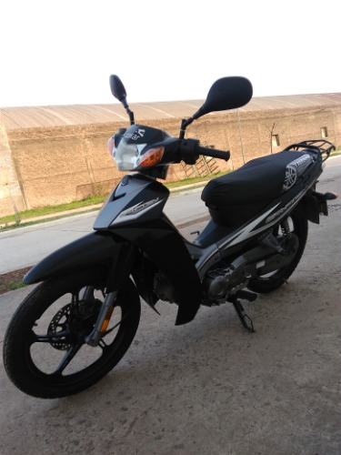 vendo yamaha new cripton 2011
excelente estado. cadena, corona, piñón, motor de arranque, cubierta tras. batería, aceite motor… todo nuevo.