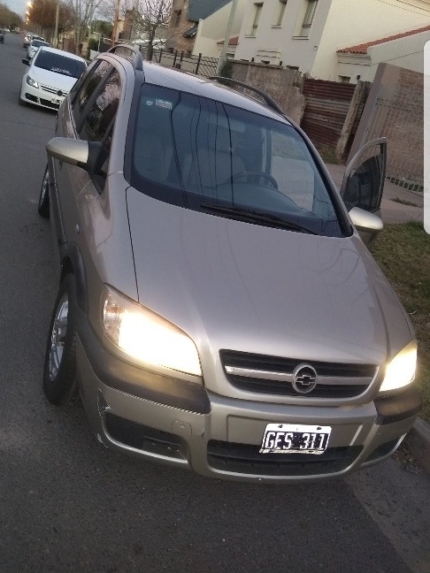 Vendo zafira gl 2.0 8 v mod 2007